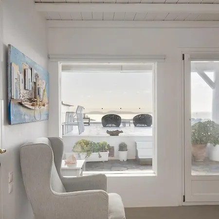 Horizon In Mykonos Town